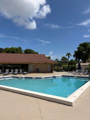 10101 Mangrove Drive 201, Boynton Beach, FL 33437