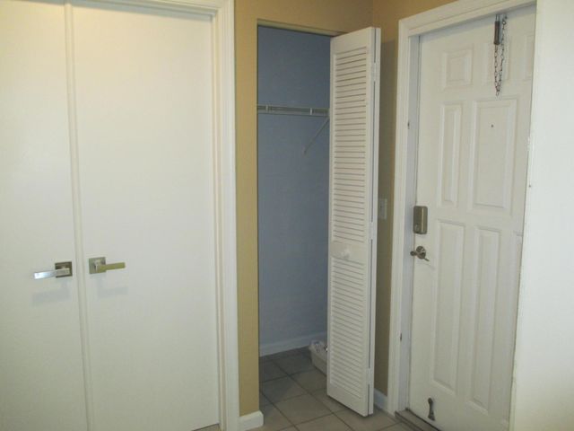 10101 Mangrove Drive 201, Boynton Beach, FL 33437