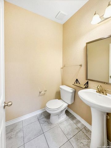 6830 Foster Flds, Converse, TX 78109