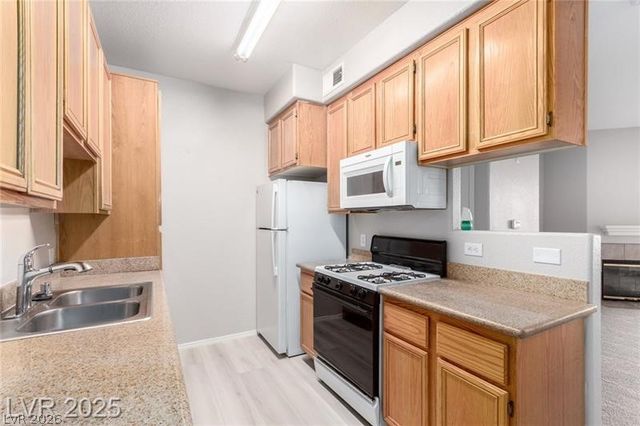 3318 North Decatur Boulevard 1092, Las Vegas, NV 89130