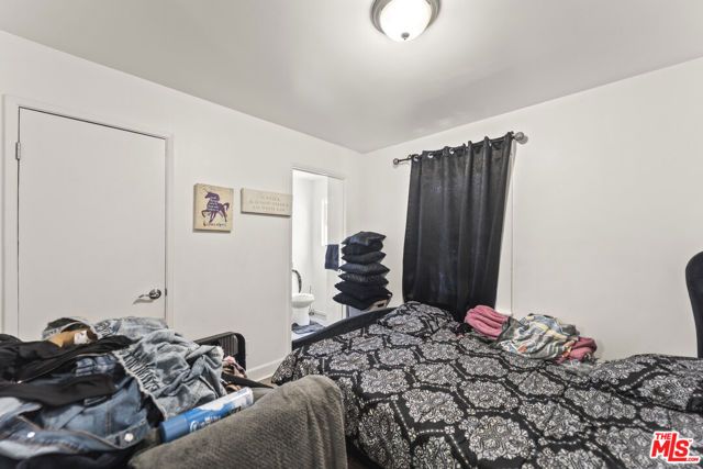 901 E 42nd Street, Los Angeles, CA 90011