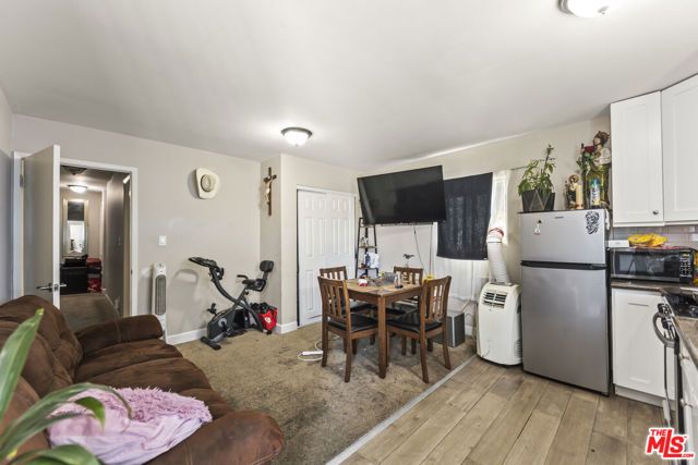 901 E 42nd Street, Los Angeles, CA 90011