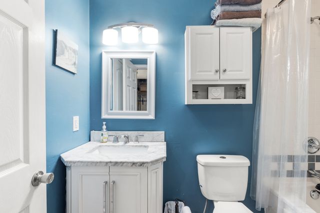 206 Brookwood Dr, Burns, TN 37029