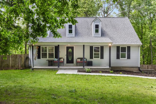 206 Brookwood Dr, Burns, TN 37029