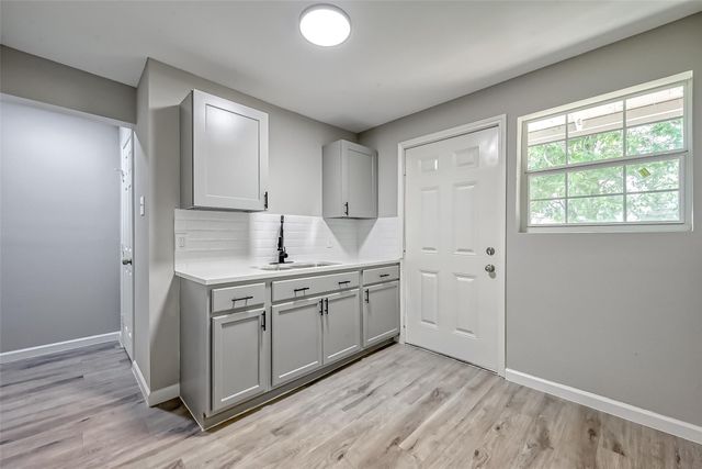 3274 Reeves Street B, Houston, TX 77004