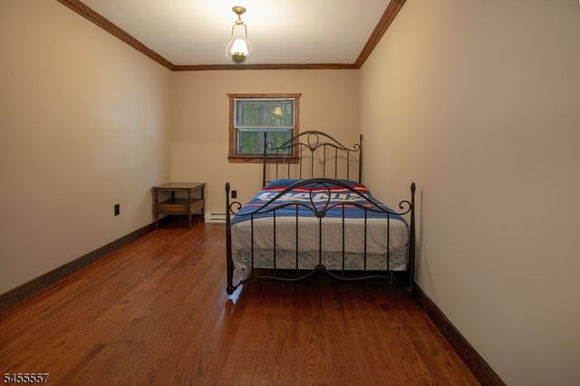 28 Laketop Dr, Hampton Twp., NJ 07860