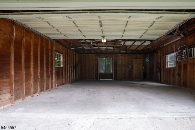 28 Laketop Dr, Hampton Twp., NJ 07860