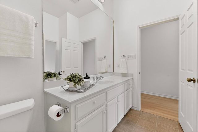 2203 Onion Creek PKWY 8, Austin, TX 78747