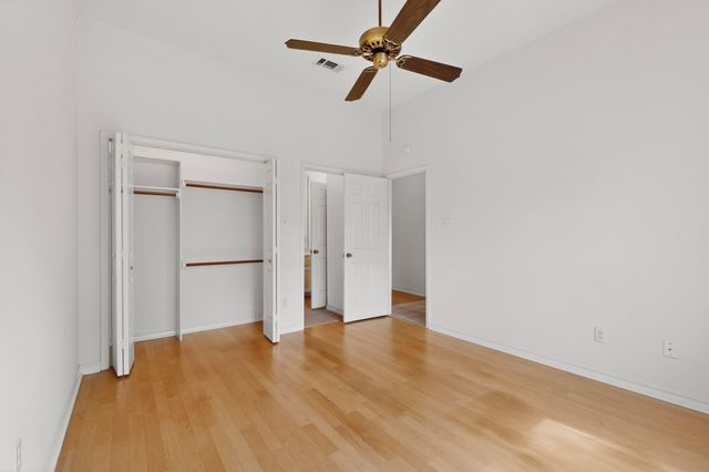 2203 Onion Creek PKWY 8, Austin, TX 78747