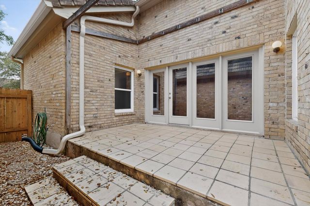 2203 Onion Creek PKWY 8, Austin, TX 78747