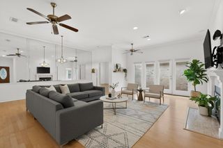 2203 Onion Creek PKWY 8, Austin, TX 78747