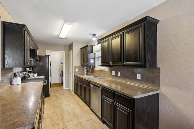 2804 Hospital Boulevard, Grand Prairie, TX 75051