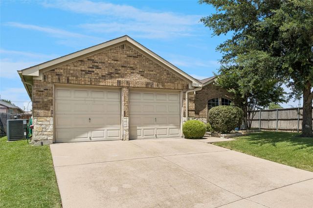 2804 Hospital Boulevard, Grand Prairie, TX 75051