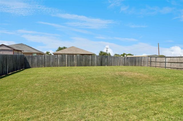 2804 Hospital Boulevard, Grand Prairie, TX 75051