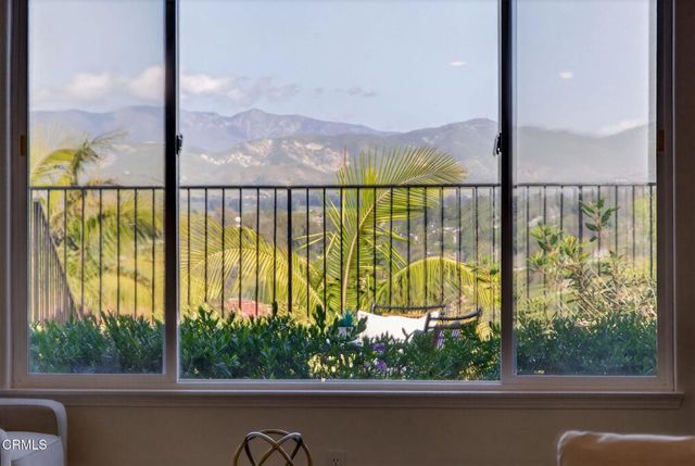 931 Corte Augusta, Camarillo, CA 93010