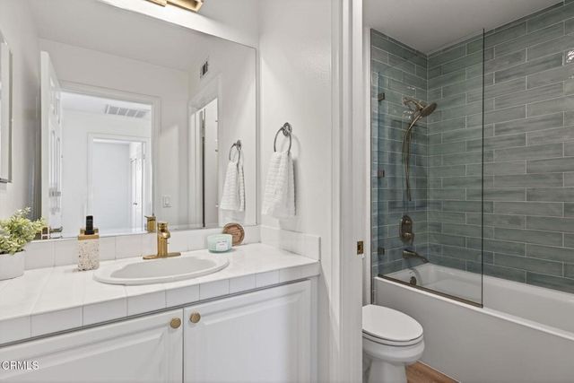 931 Corte Augusta, Camarillo, CA 93010