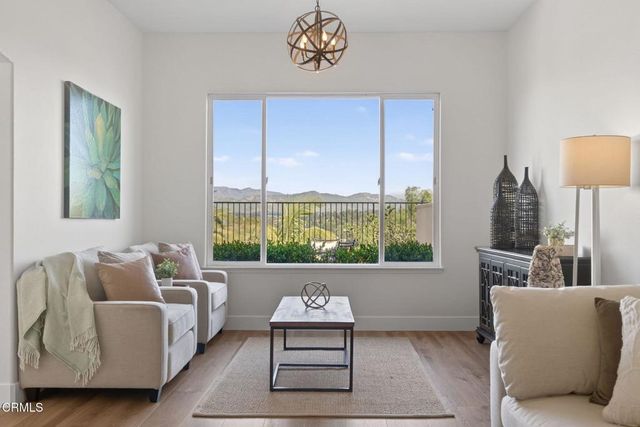 931 Corte Augusta, Camarillo, CA 93010