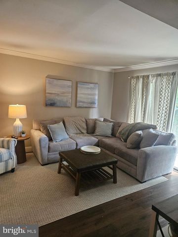 742-B PUTNAM BLVD, Wallingford, PA 19086