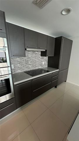 7875 NW 107th Ave 417, Doral, FL 33178