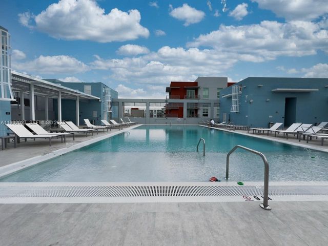 7875 NW 107th Ave 417, Doral, FL 33178