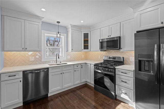 29 Ide Avenue, East Providence, RI 02914