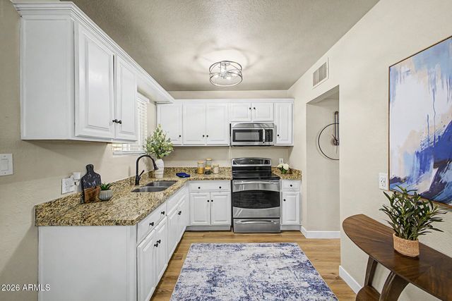 429 W 9TH Street, Mesa, AZ 85201