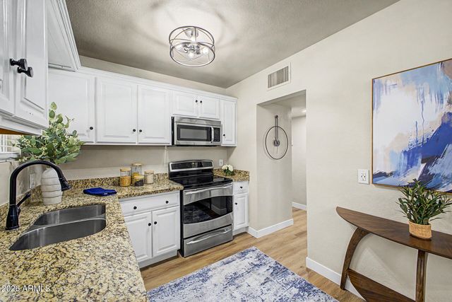 429 W 9TH Street, Mesa, AZ 85201