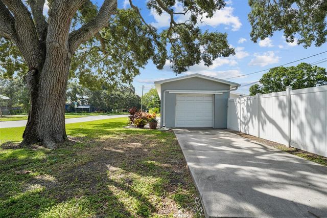 281 38TH AVENUE NE, St Petersburg, FL 33704