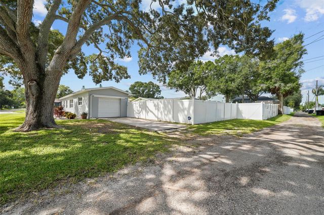 281 38TH AVENUE NE, St Petersburg, FL 33704