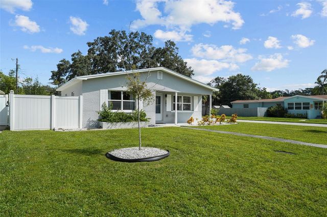 281 38TH AVENUE NE, St Petersburg, FL 33704