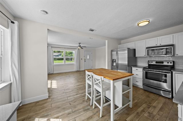 281 38TH AVENUE NE, St Petersburg, FL 33704