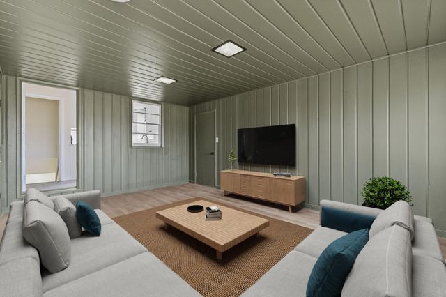 1895 Shryer Avenue W, Roseville, MN 55113