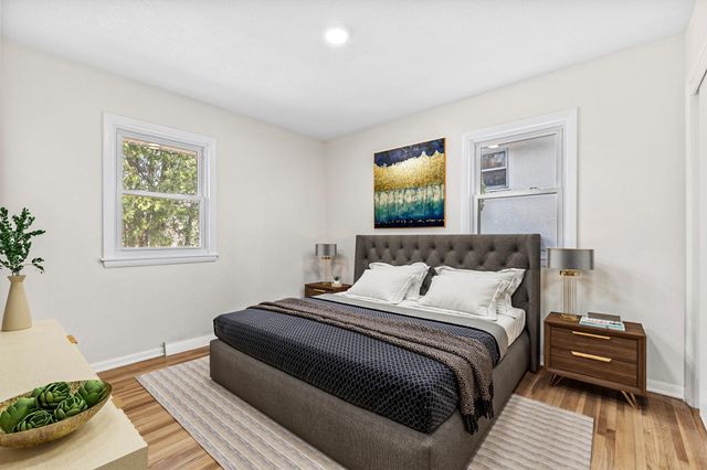 1895 Shryer Avenue W, Roseville, MN 55113