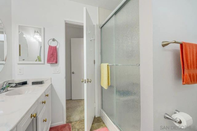 724 Nob Circle, Vista, CA 92084