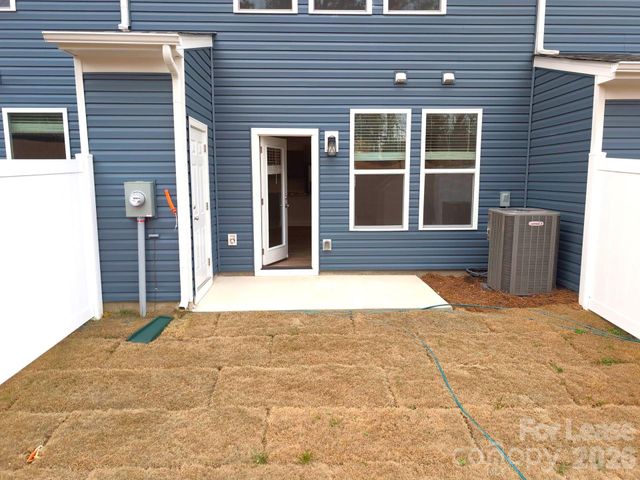 7712 Ethora Way, Charlotte, NC 28216