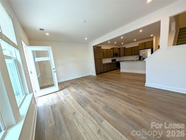 7712 Ethora Way, Charlotte, NC 28216