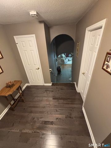 80 Pine Hollow Drive, Middlebury, CT 06762