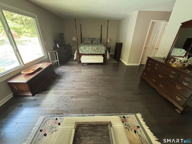 80 Pine Hollow Drive, Middlebury, CT 06762