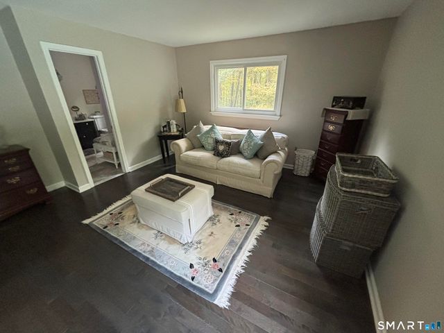 80 Pine Hollow Drive, Middlebury, CT 06762