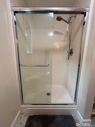 80 Pine Hollow Drive, Middlebury, CT 06762