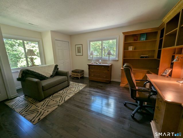 80 Pine Hollow Drive, Middlebury, CT 06762