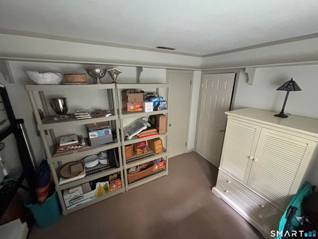 80 Pine Hollow Drive, Middlebury, CT 06762