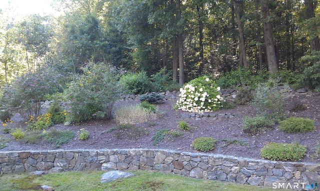 80 Pine Hollow Drive, Middlebury, CT 06762