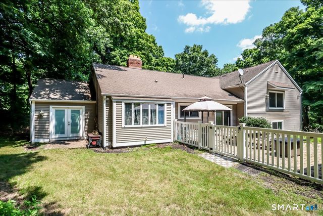 80 Pine Hollow Drive, Middlebury, CT 06762