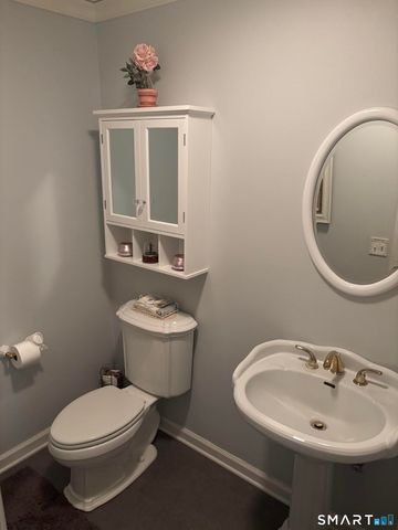 80 Pine Hollow Drive, Middlebury, CT 06762