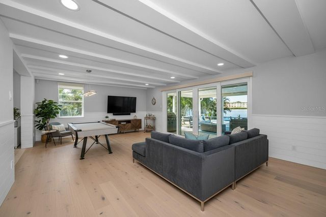 8744 SUNLIT COVE DRIVE NE, St Petersburg, FL 33702