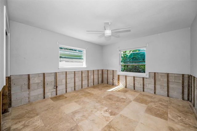 8744 SUNLIT COVE DRIVE NE, St Petersburg, FL 33702