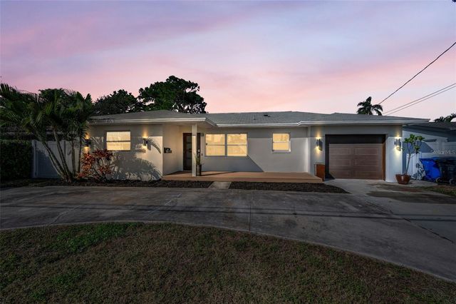 8744 SUNLIT COVE DRIVE NE, St Petersburg, FL 33702
