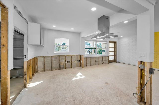 8744 SUNLIT COVE DRIVE NE, St Petersburg, FL 33702