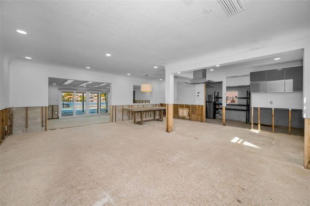 8744 SUNLIT COVE DRIVE NE, St Petersburg, FL 33702